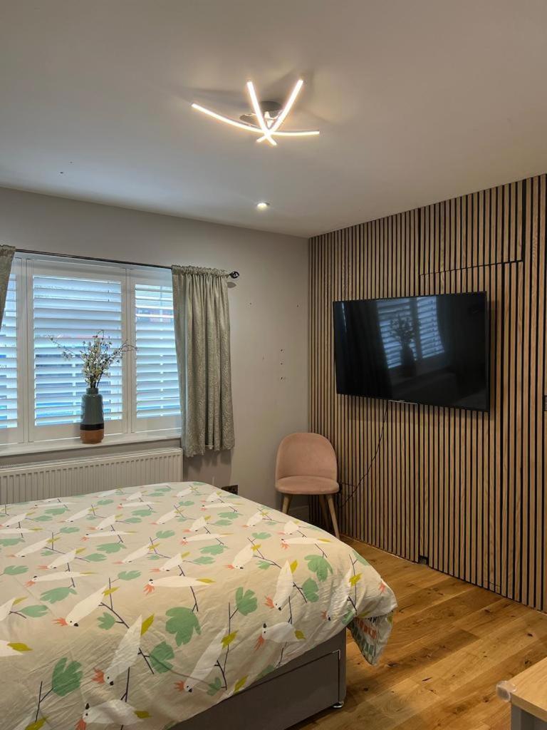 En-Suite Double Room - Private Entrance & Free Parking West Drayton  Luaran gambar